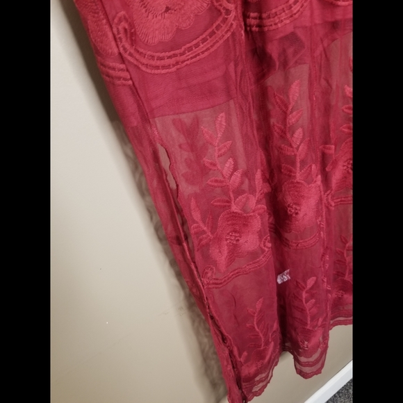 5⭐Romantic maroon v-neck lace eyelet maxi romper - Picture 7 of 9